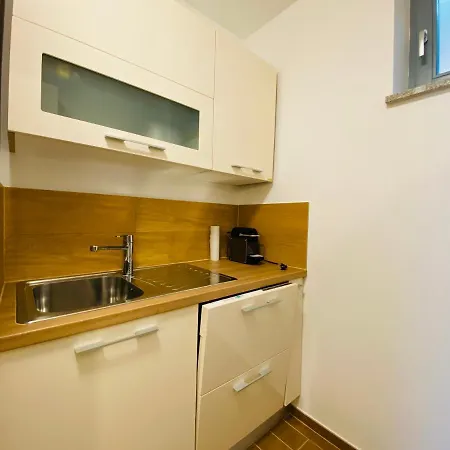 Lakeview Apartment