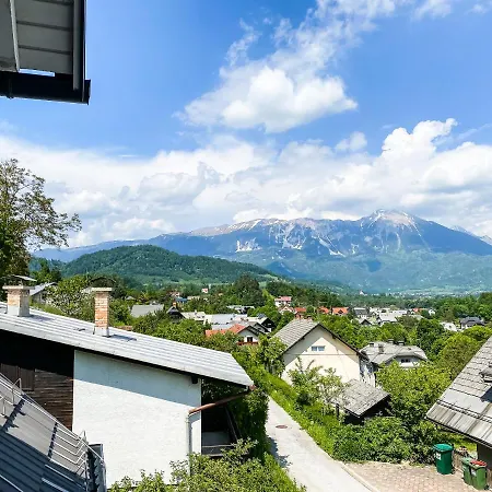 Lakeview Apartament *