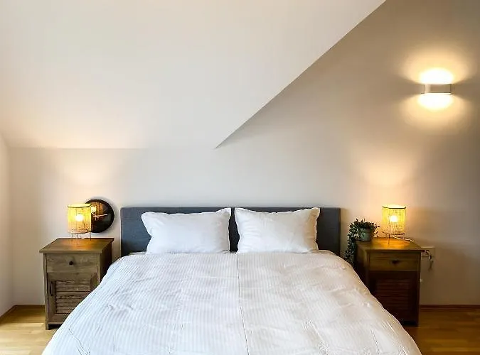 Lakeview アパート *