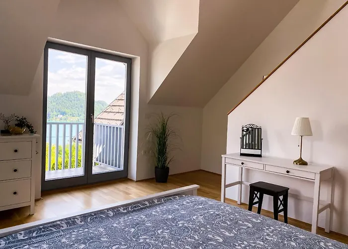 Lakeview アパート